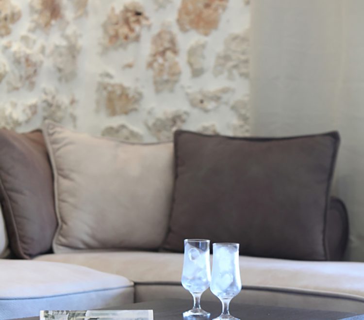 apartment-hro-tsoukalades-lounge-table