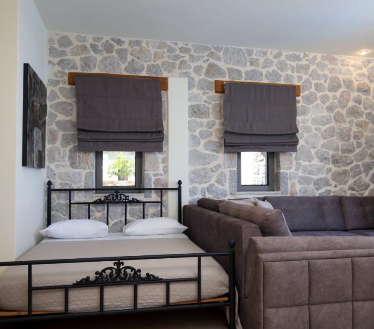 villa-emily-tsoukalades-lefkada-private-bedroom-double