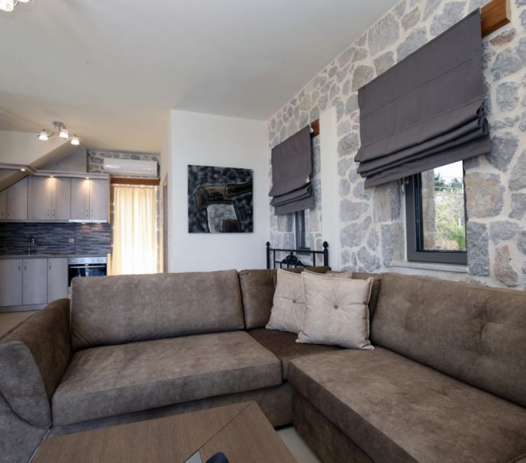 villa-emily-tsoukalades-lefkada-private-sofa-living-room